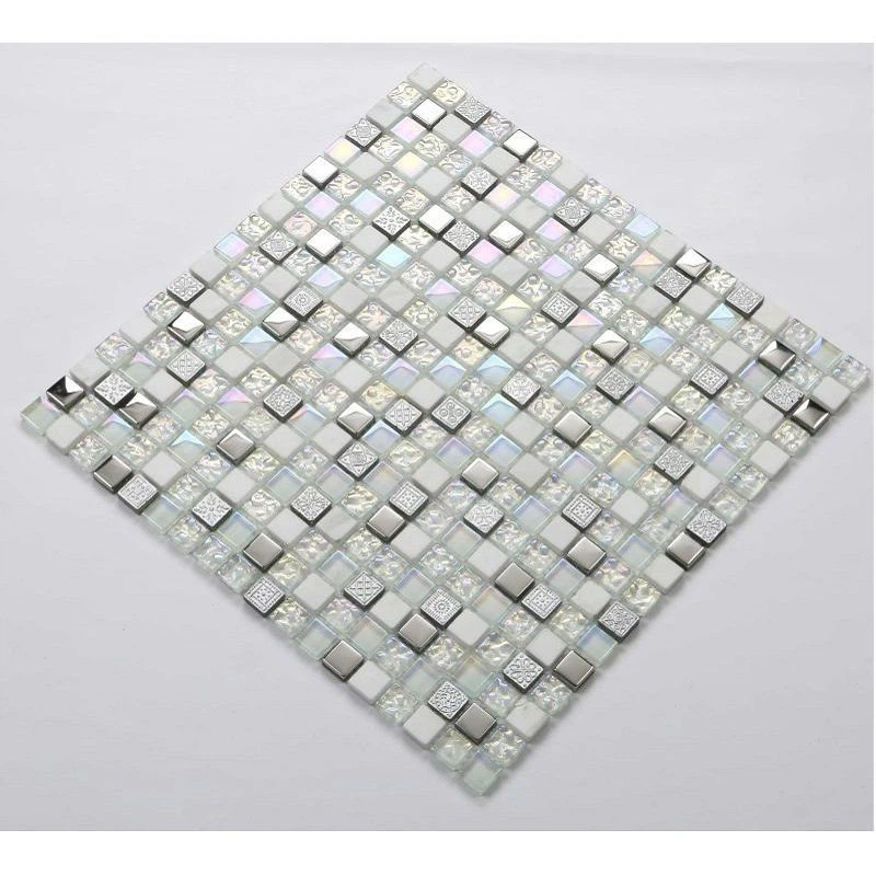 Weißer Glasmosaik-Fliesen-Backsplash